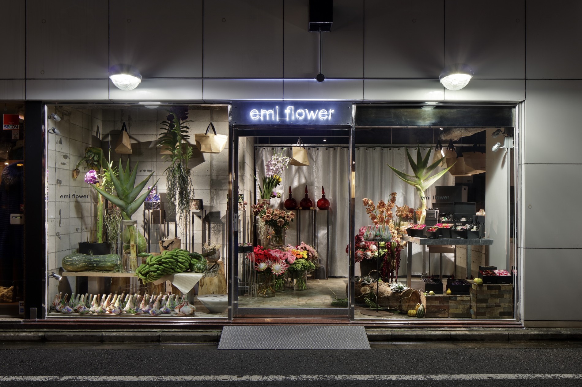 works_emi-flower_ginza01