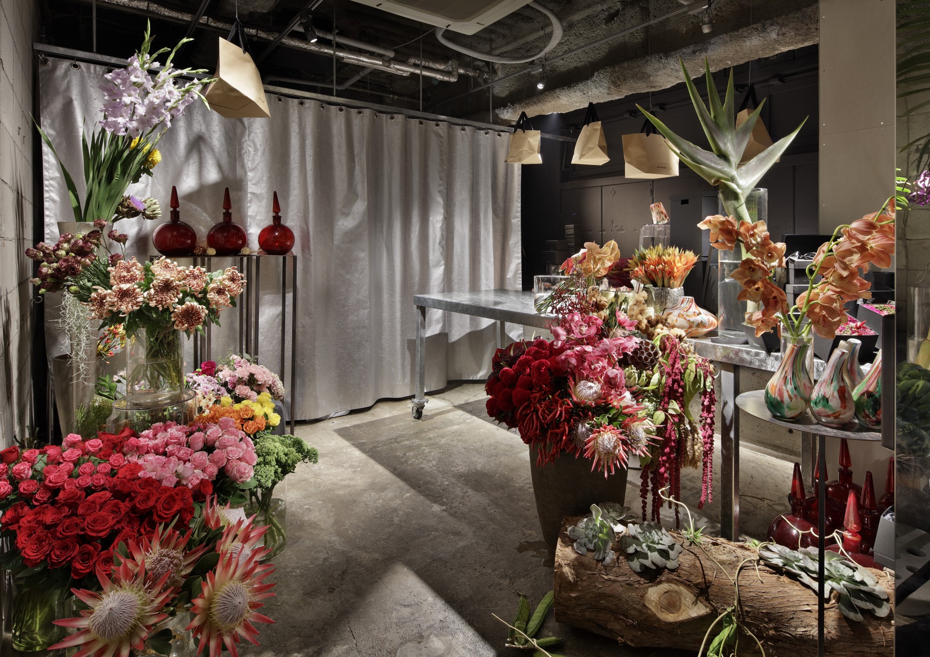 works_emi-flower_ginza03