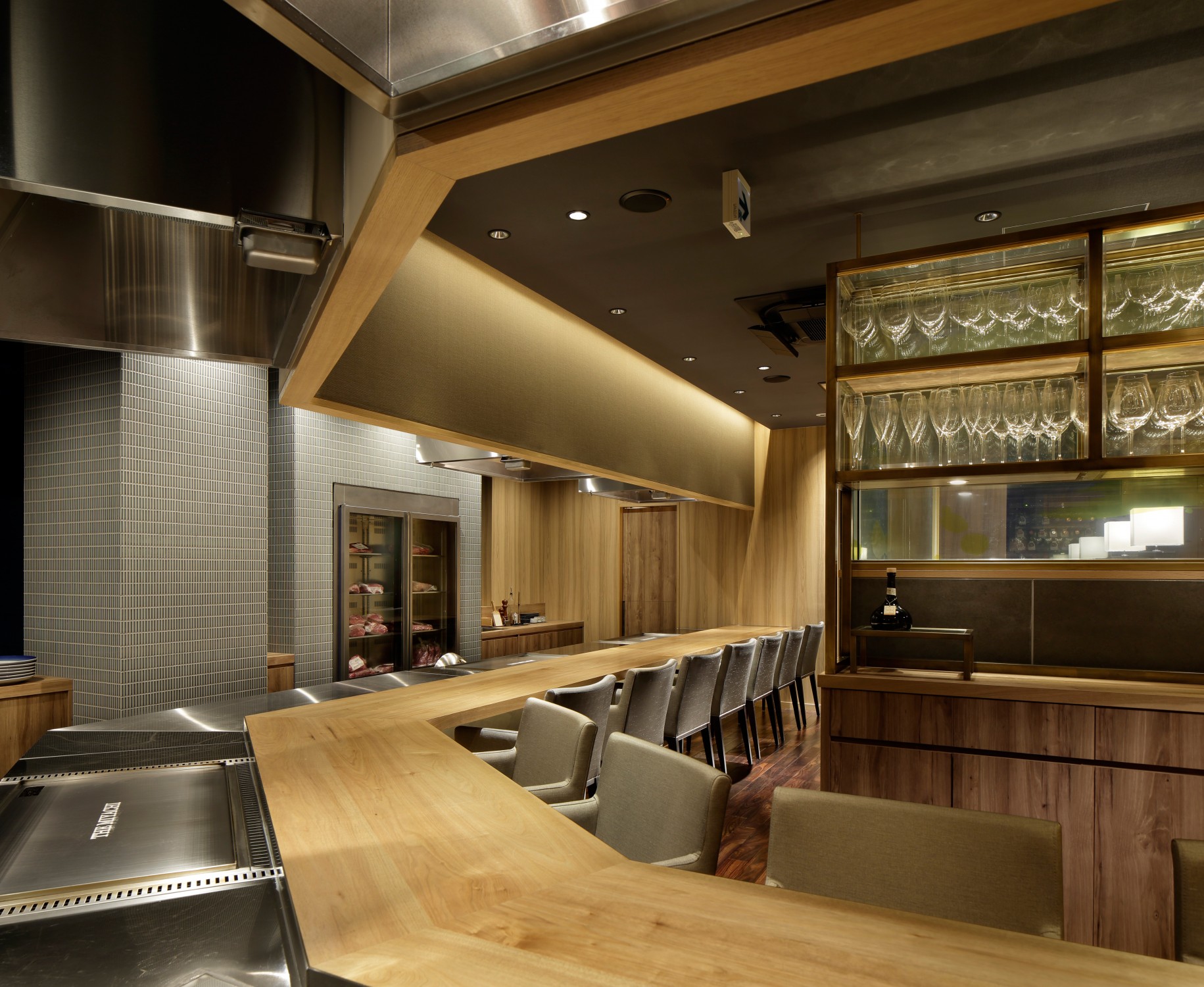 works_ginza_the-miyachi03