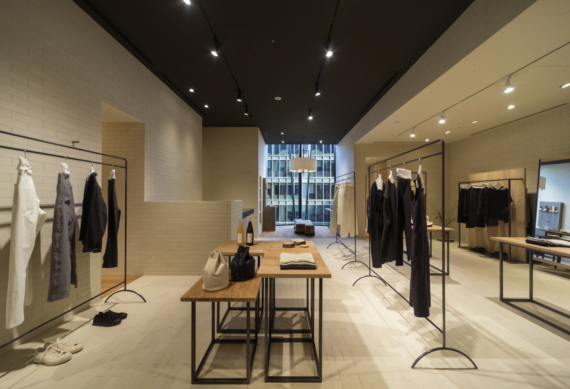 works_evam-eva_ginza04