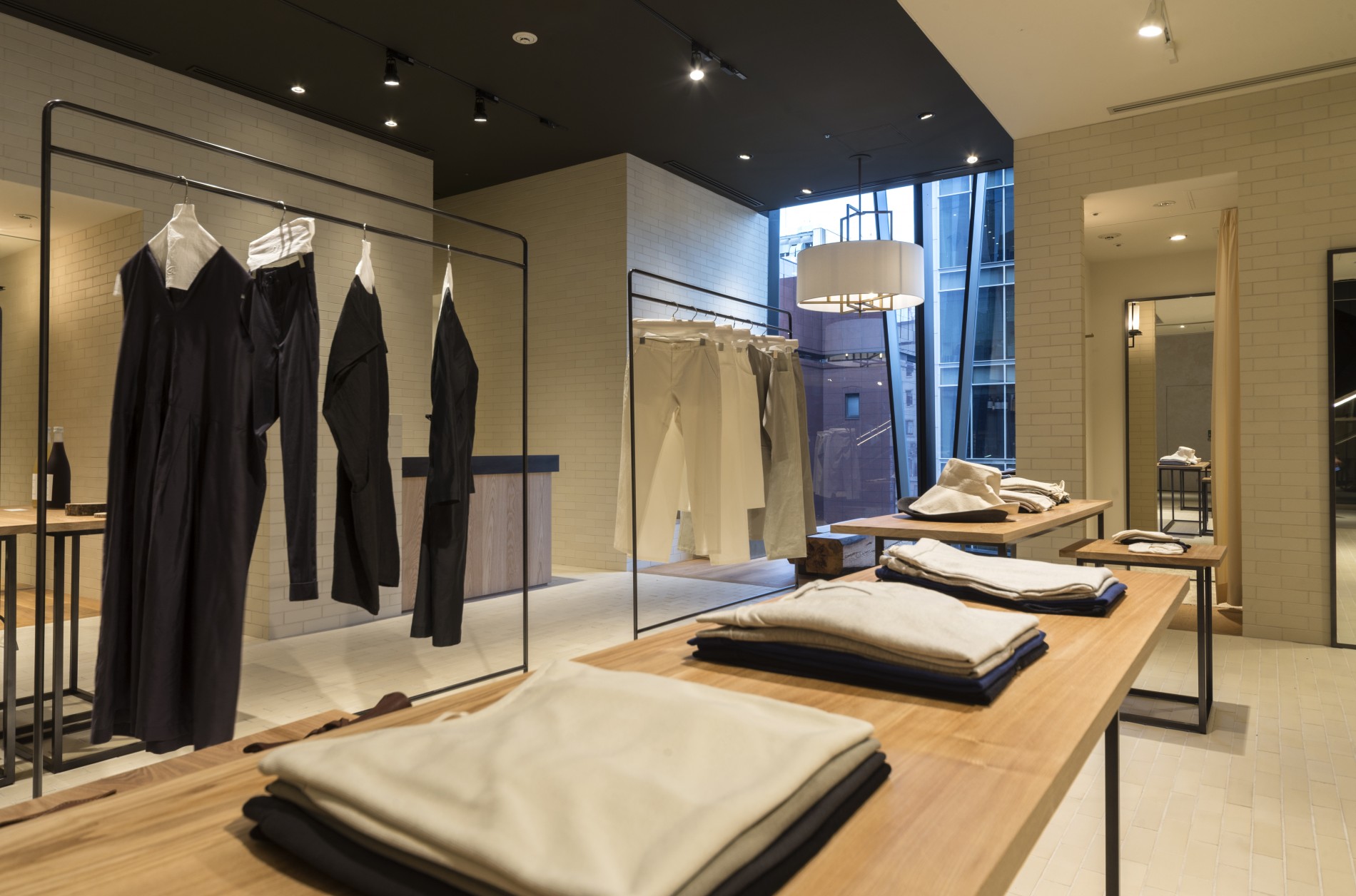 works_evam-eva_ginza05