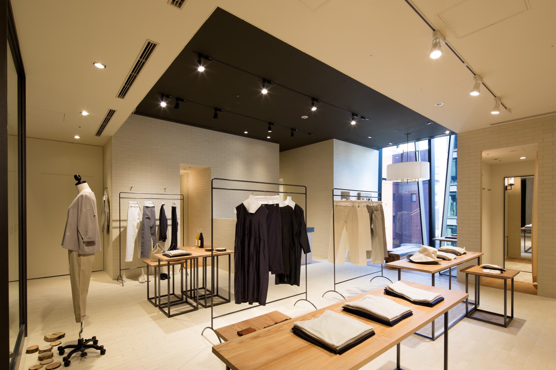 works_evam-eva_ginza08