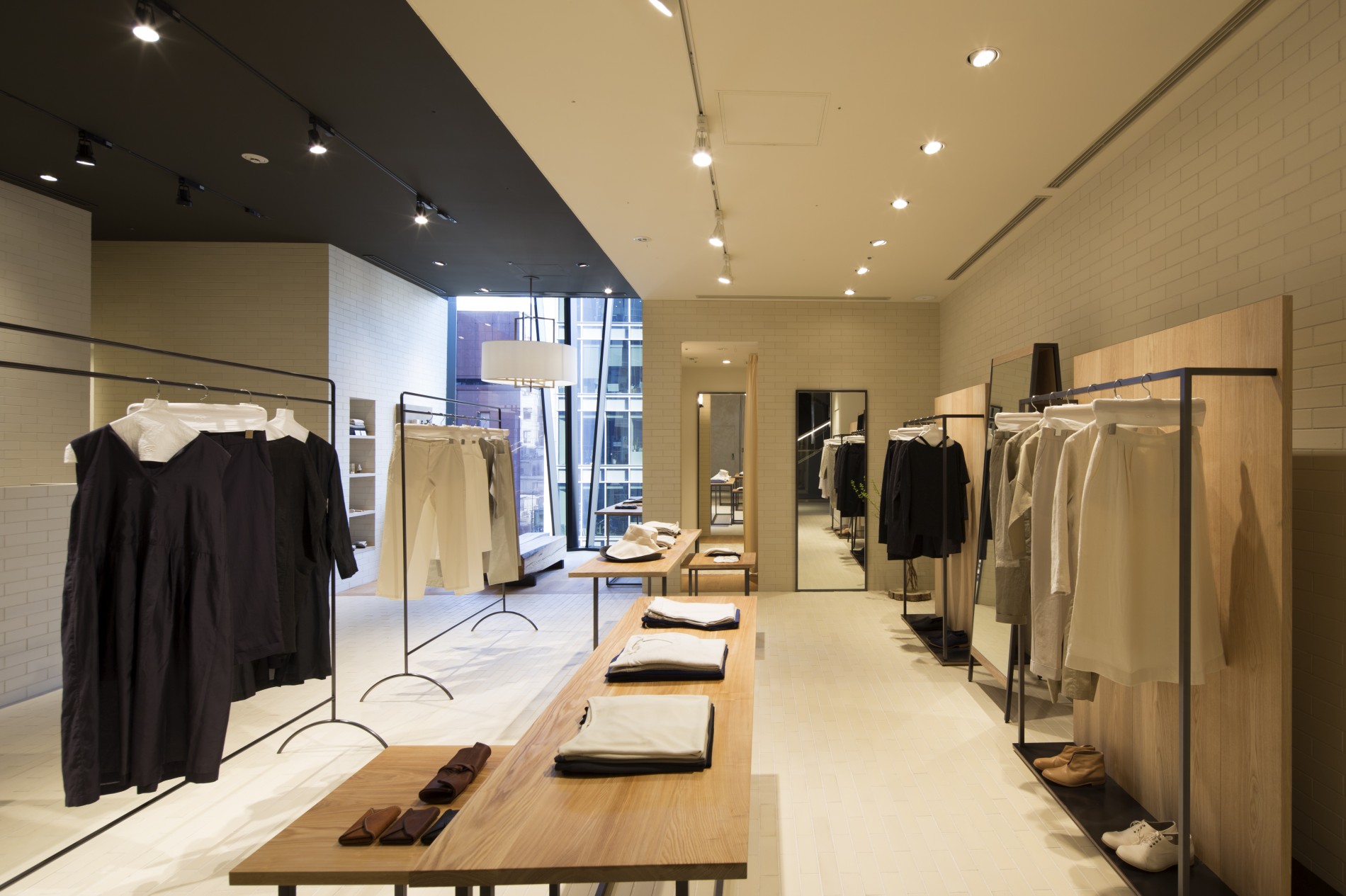 works_evam-eva_ginza09